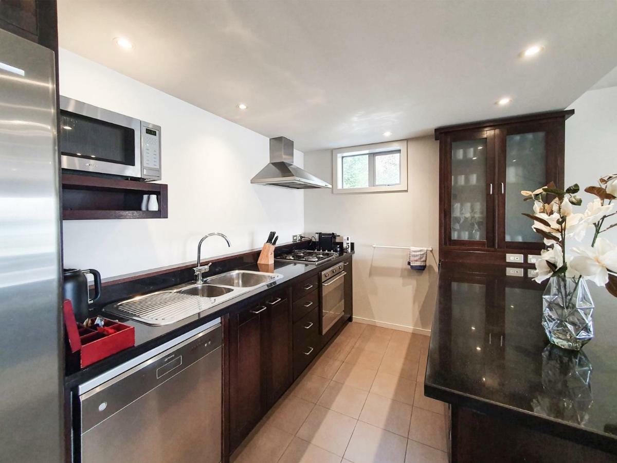 קווינסטאון Lakefront Living - 4 Bedrm Apartment Alpine Vilage מראה חיצוני תמונה